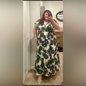 Abercrombie & Fitch Midi Dress in Dark Green Floral